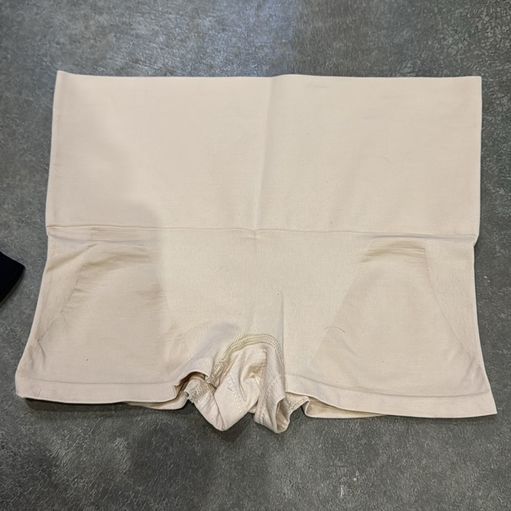 Larry Levine shapewear 2 pack size L - Picture 2 of 7